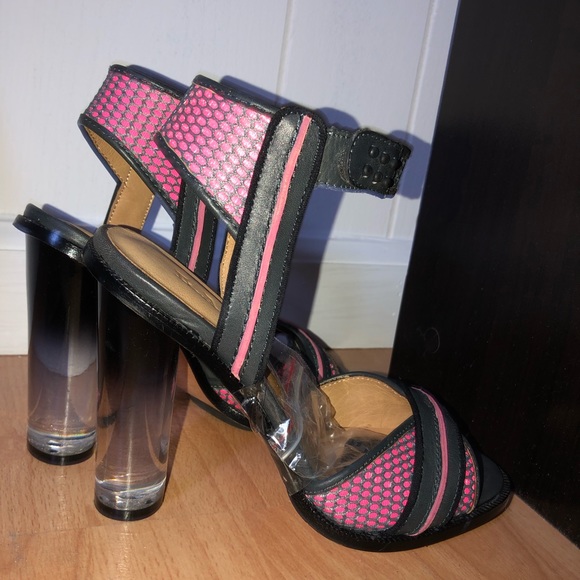 LAMB Navy & Pink Mesh Heels - Picture 2 of 7